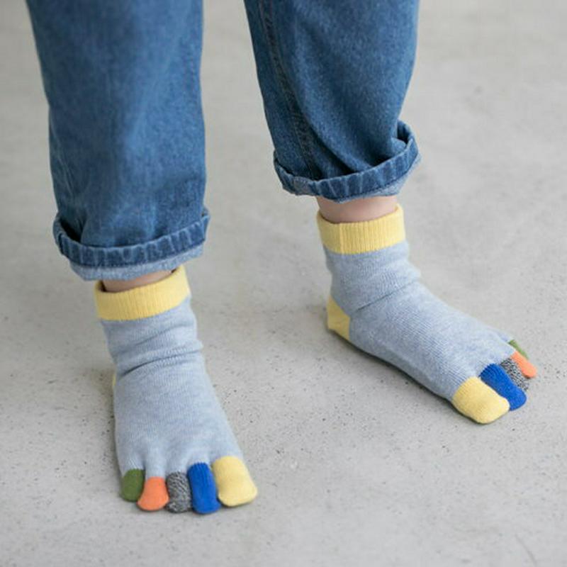 【全品送料無料★～4/11 23:59迄】【あす楽】【公式 靴下屋】 キッズ 指先レインボー五本指ソックス16～18cm / 靴下 タビオ Tabio くつ下 ショート 5本指 五本指 5本指靴下 五本指靴下 キッズ 子供 子供用靴下 白 日本製