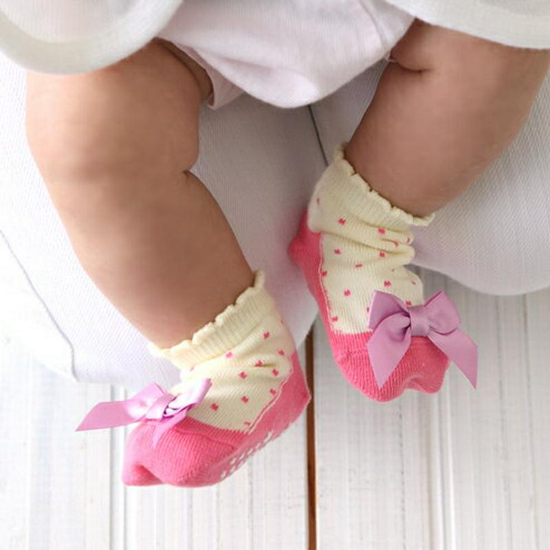 【全品送料無料～6/26 09:59迄】【あす楽】【公式 靴下屋】 ベビー バレエシューズ風ソックス9～12cm / 靴下 タビオ Tabio くつ下 ベビー ベビーソックス 子供 子供用靴下 出産祝い ギフト 滑り止め付き 日本製