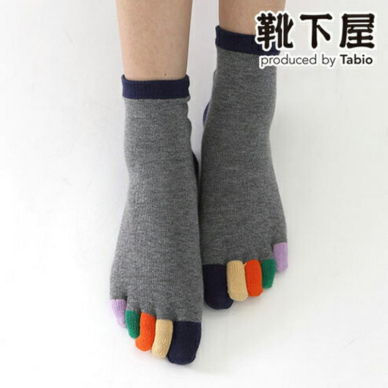 【全品送料無料～6/26 09:59迄】【あす楽】【公式 Tabio】 指先レインボー 五本指 ショートソックス / 靴下屋 靴下 タビオ くつ下 レディース 木村カエラさん着用商品 五本指ソックス 五本指靴下 5本指ソックス 5本指靴下 5本指色違いショートソックス 白 日本製