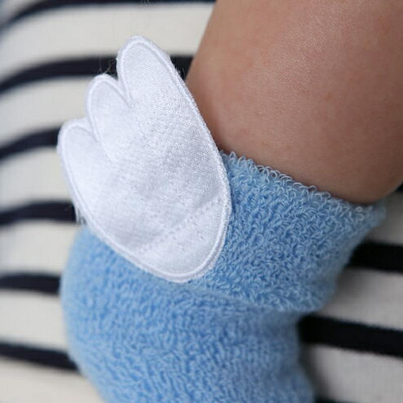 【あす楽】【靴下屋】 ベビー天使の羽付きソックス ピンク / 靴下 タビオ Tabio くつ下 ベビー 子供 子供用靴下 出産祝い 日本製 ¬¬