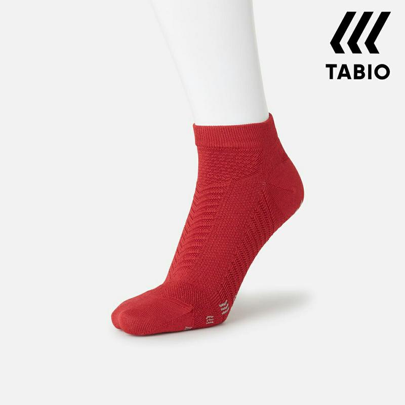 【全品送料無料～6/26 09:59迄】【あす楽】【公式 TABIO SPORTS】 レーシングラン 25～27cm / 靴下屋 靴下 タビオ タビオスポーツ Tabio くつ下 ショート ソックス メンズ ランニング ジョギング マラソン 陸上 黒 日本製
