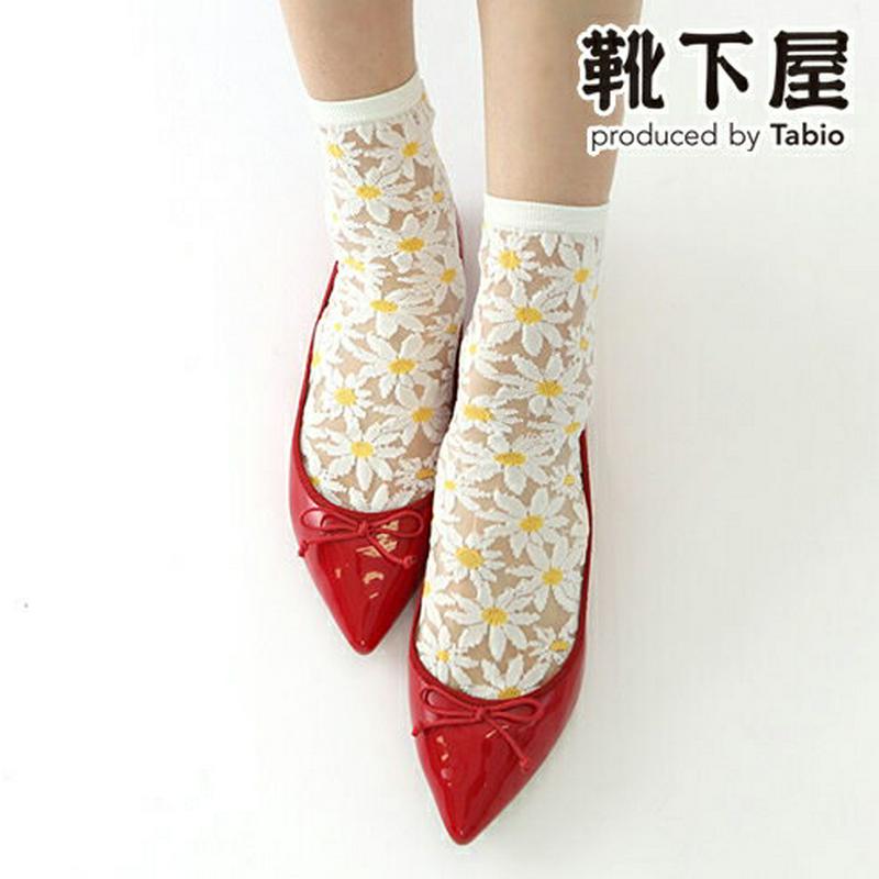 【全品送料無料～6/26 09:59迄】【あす楽】【公式 Tabio】 シアー マーガレット柄 ソックス / 靴下屋 靴下 タビオ くつ下 シアーソックス クリアー シースルー チュール 透け 花柄 レディース 白 日本製
