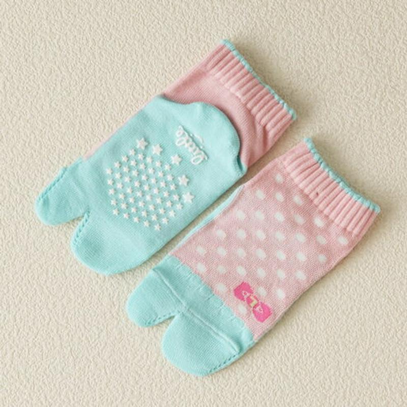 【あす楽】【靴下屋】 キッズいろいろ柄タビソックス13〜15cm ドット　　ピンク＋ミズイロ / 靴下 タビオ Tabio くつ