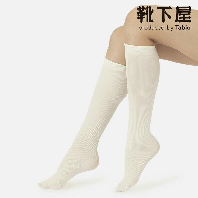 【全品送料無料～6/26 09:59迄】【あす楽】【公式 靴下屋】 60デニール プレミアム リブ ハイソックス / 靴下 タビオ Tabio くつ下 ハイ レディース 黒 日本製