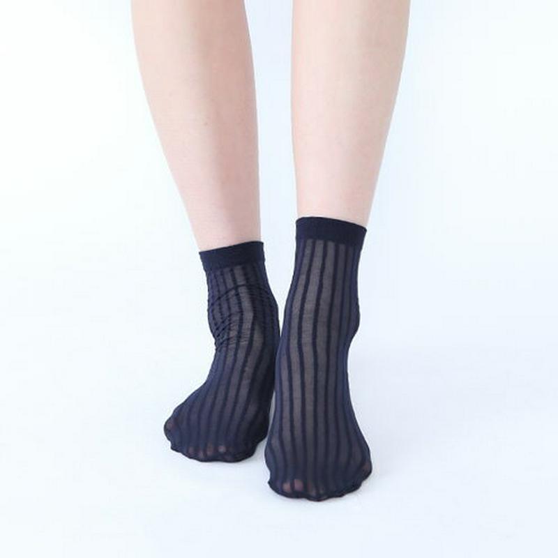 【全品送料無料★〜6/11 23:59迄】【あす楽】【靴下屋】 シースルーストライプ柄ショートソックス / 靴下 タビオ Tabio くつ下 レディース 日本製 2206ka