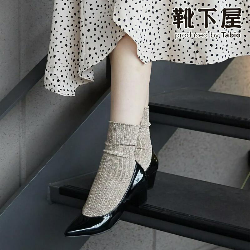 【全品送料無料★～12/26 09:59迄】【あす楽】【公式 靴下屋】◆WEB限定◆ ラメ リブ クルー / 靴下 タビオ Tabio くつ下 クルー レディース 日本製 2312de