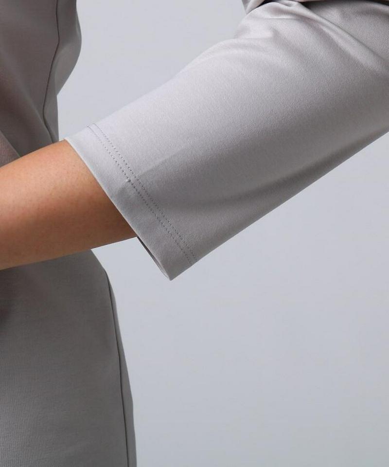 [L]【洗える】サテンVネックスムースカットソー