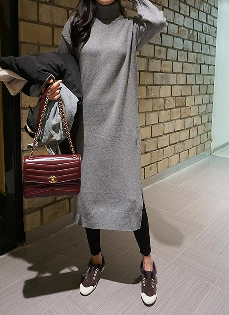 タートルネックウール混ニットワンピース