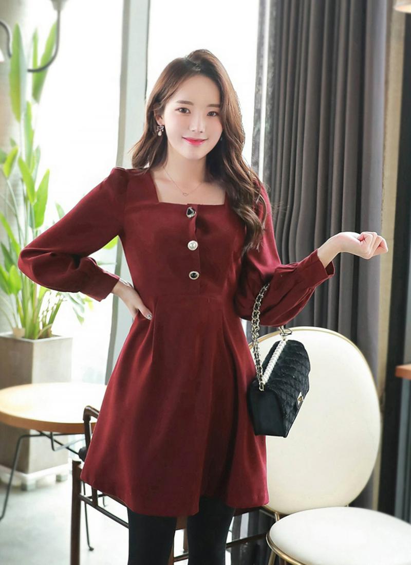 ジュエリー風ボタンスクエアワンピース