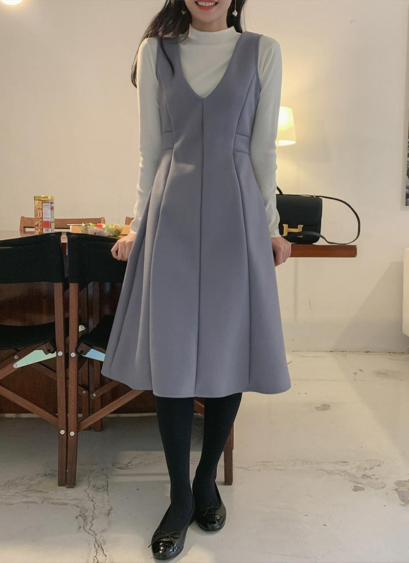 ウール混Vネックノースリワンピース