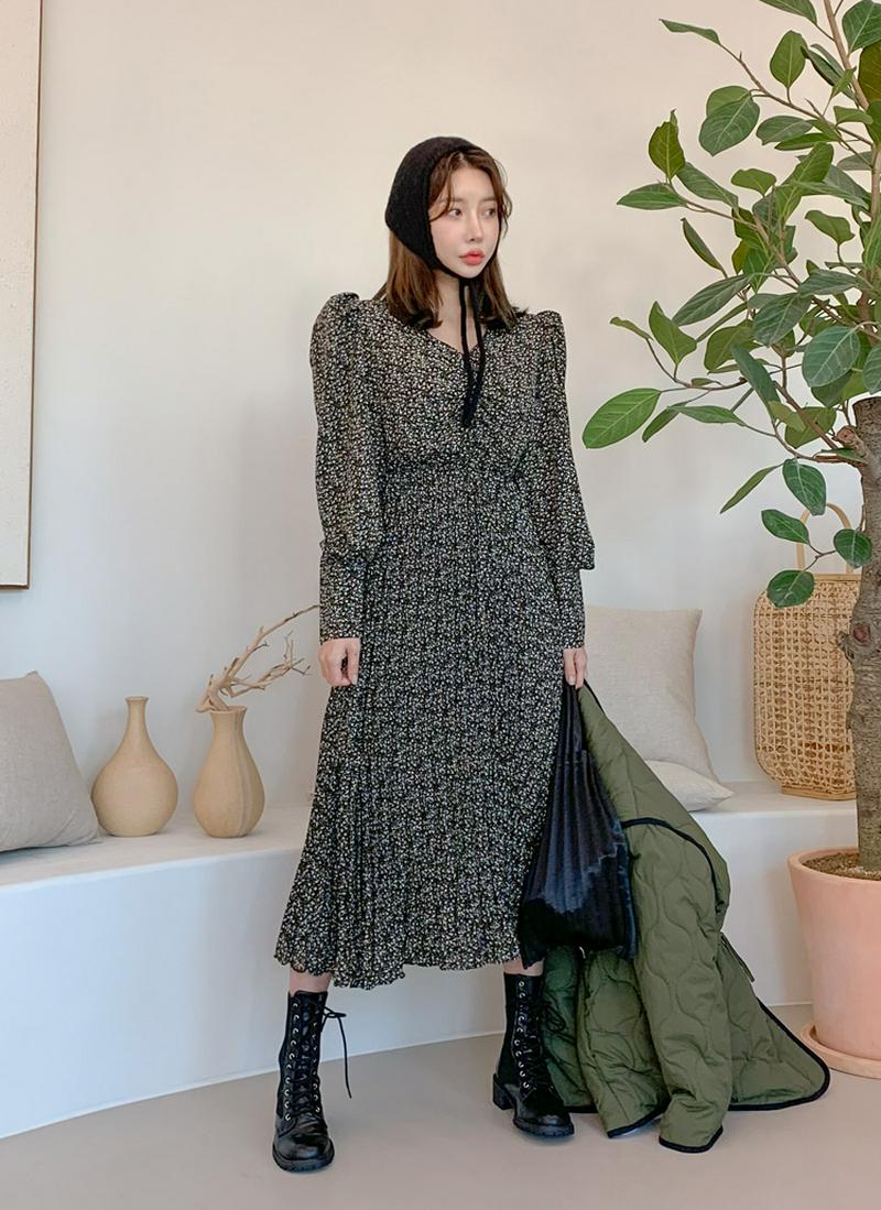 花柄ギャザーラインプリーツワンピース