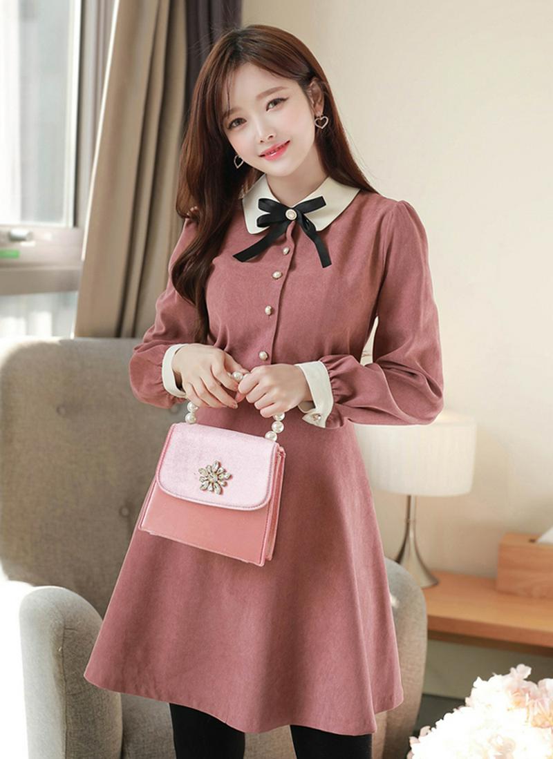 リボンブローチ付カラーワンピース