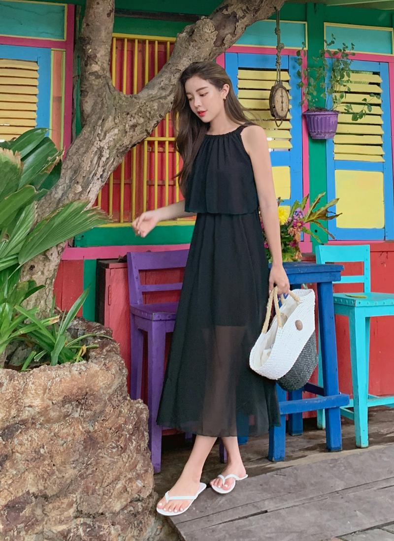 ホルターネックシフォンワンピース