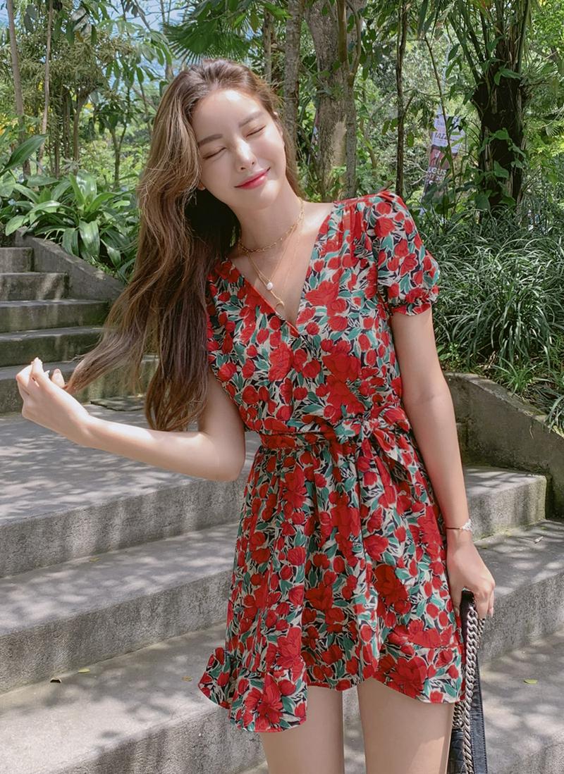 花柄フリルミニワンピース