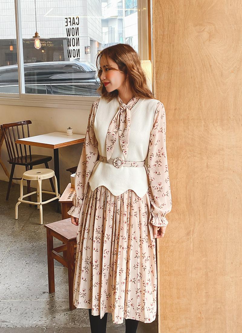 ニットベスト&花柄プリーツワンピースSET