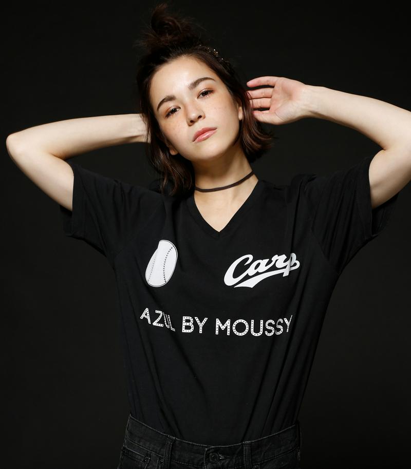 AZUL×CARPラインストーンVネック半袖Tシャツ