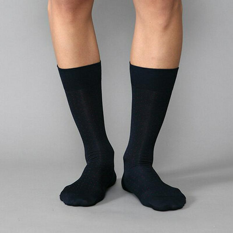 【全品送料無料★〜1/16 23:59迄】【あす楽】【Tabio MEN】 メンズピンドット柄ソックス27〜29cm クロ+チャコール / 靴下 タビオ Tabio くつ下 メンズ 日本製 ¬