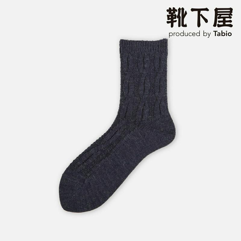 【全品送料無料★〜12/26 9:59迄】【あす楽】【靴下屋】 毛混ニットケーブル柄クルーソックス / 靴下 タビオ Tabio