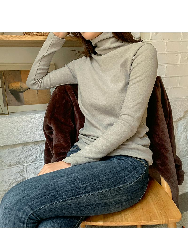 起毛タートルネックTシャツ