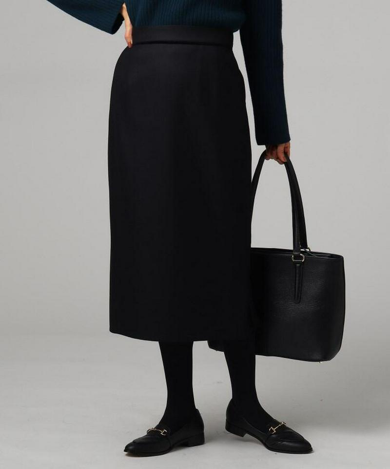 サージタイトスカート