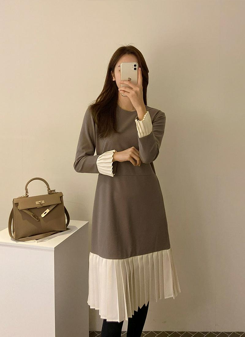 ラウンドネックプリーツヘムワンピース