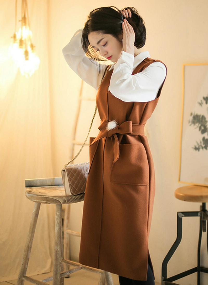 ファーポンポン付Vネックワンピース