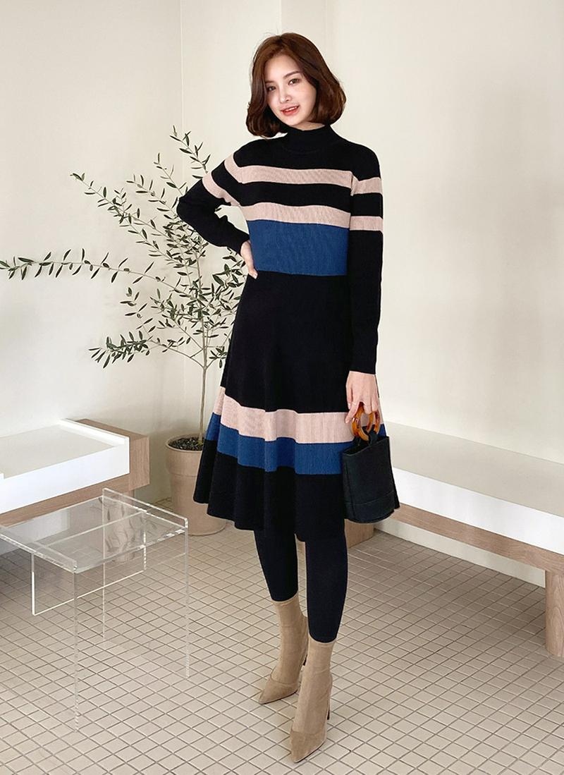 ストラップ付配色ニットワンピース・全2色