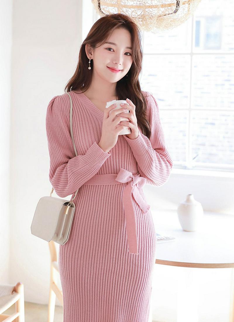 腰ヒモ付Vネックリブニットワンピース