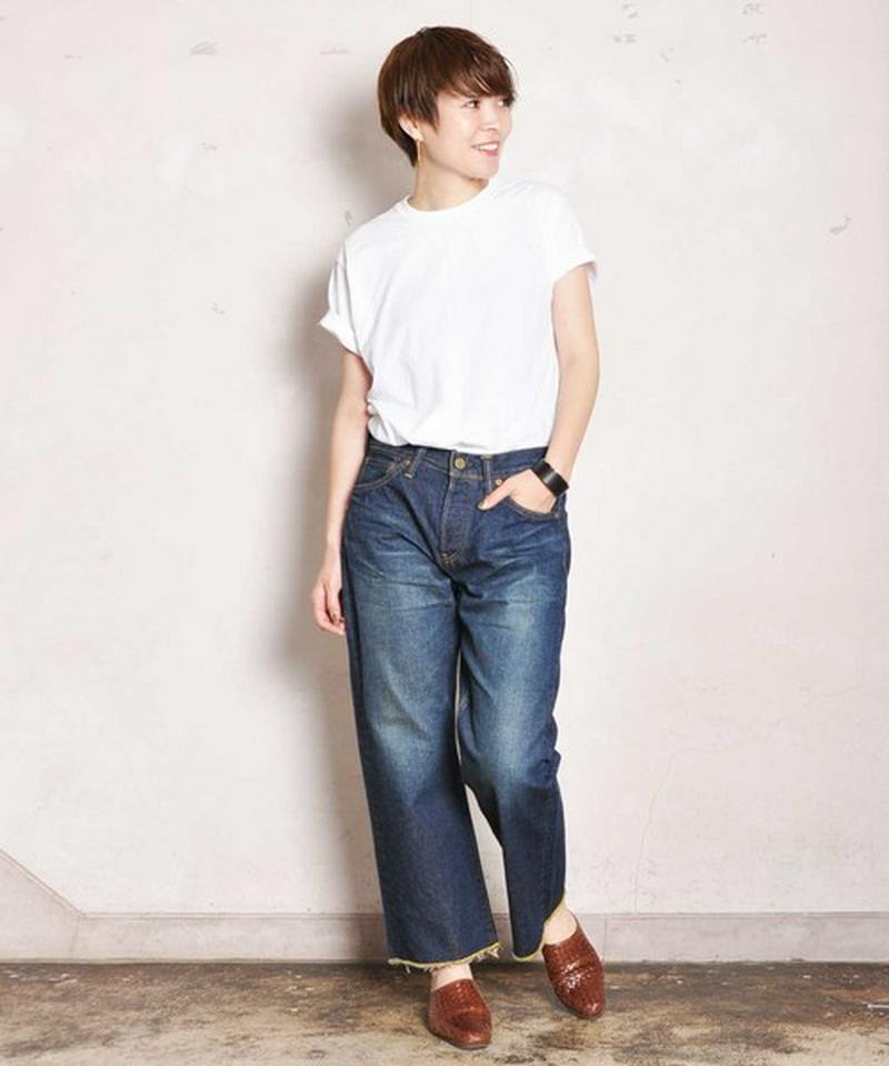 ストレートジーンズ