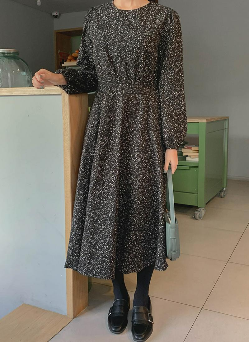 ラウンドネックパターン起毛ワンピース