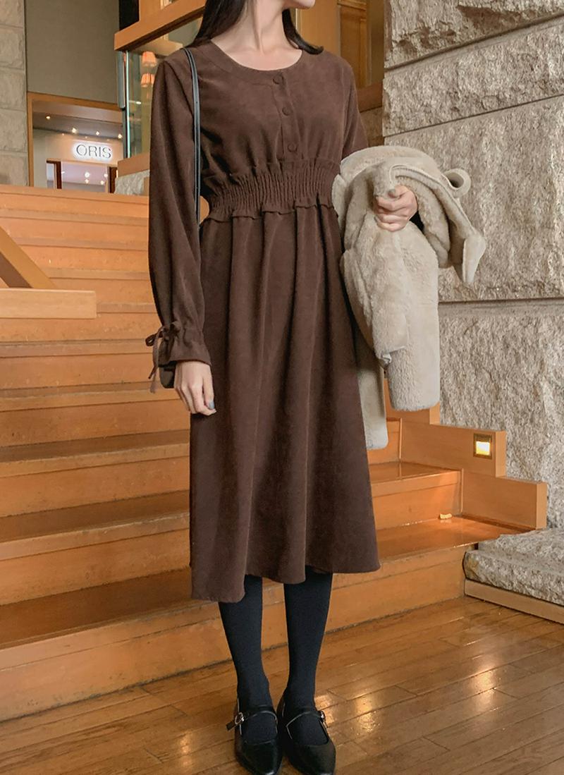 シャーリングコーデュロイワンピース