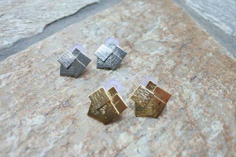 2カラーデザインピアス monicaselect　モニカセレクト　レディースファッション　韓国ファッション　プチプラ　アクセサリ