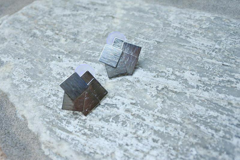 2カラーデザインピアス monicaselect　モニカセレクト　レディースファッション　韓国ファッション　プチプラ　アクセサリ