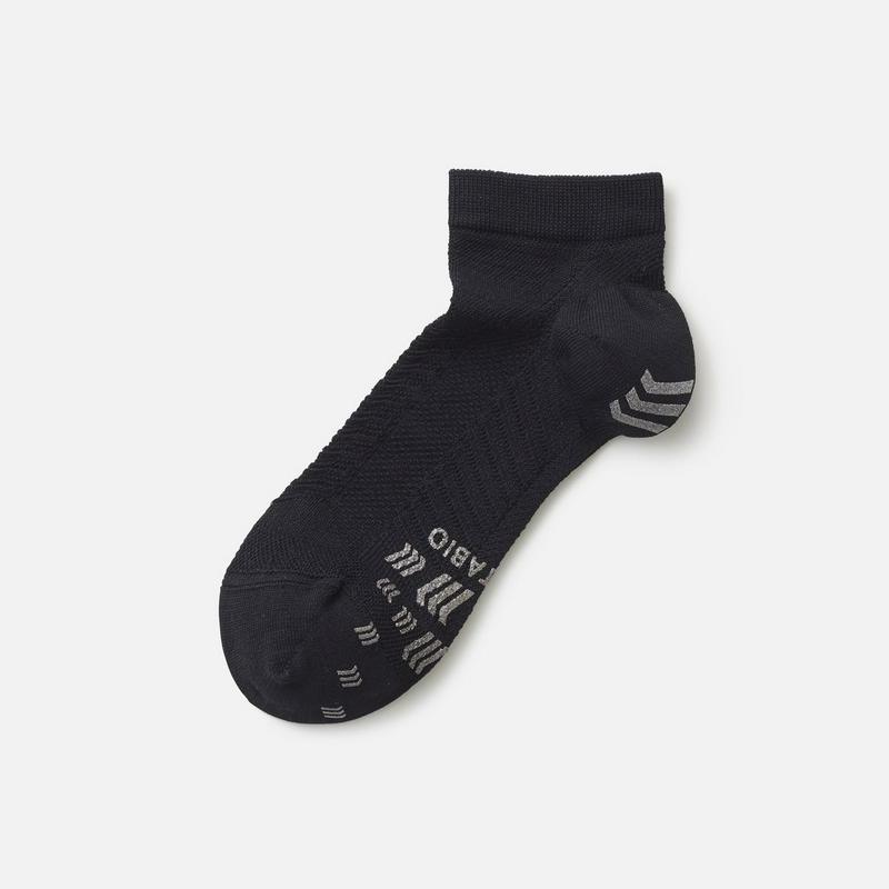 【あす楽】【TABIO SPORTS】 レーシングラン 21〜23cm ブラック 黒 クロ / 靴下屋 靴下 タビオ タビオスポーツ Tabio くつ下 ショート レディース 小さいサイズ S 日本製 ¬¬