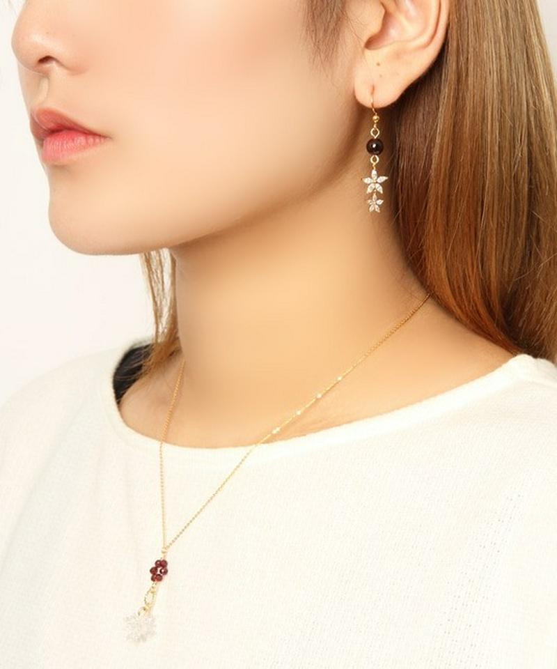 【1月誕生石】6粒ガーネット×結晶ネックレス