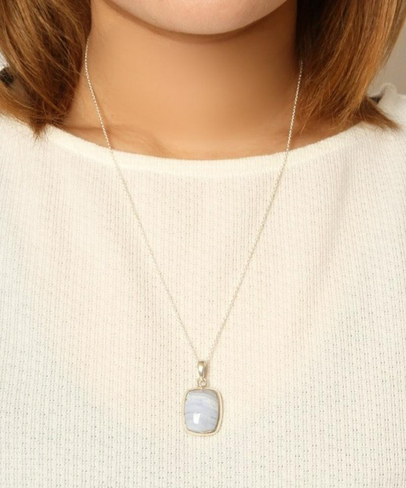 【フランス買付】ブルーレースアゲートスクエアネックレス