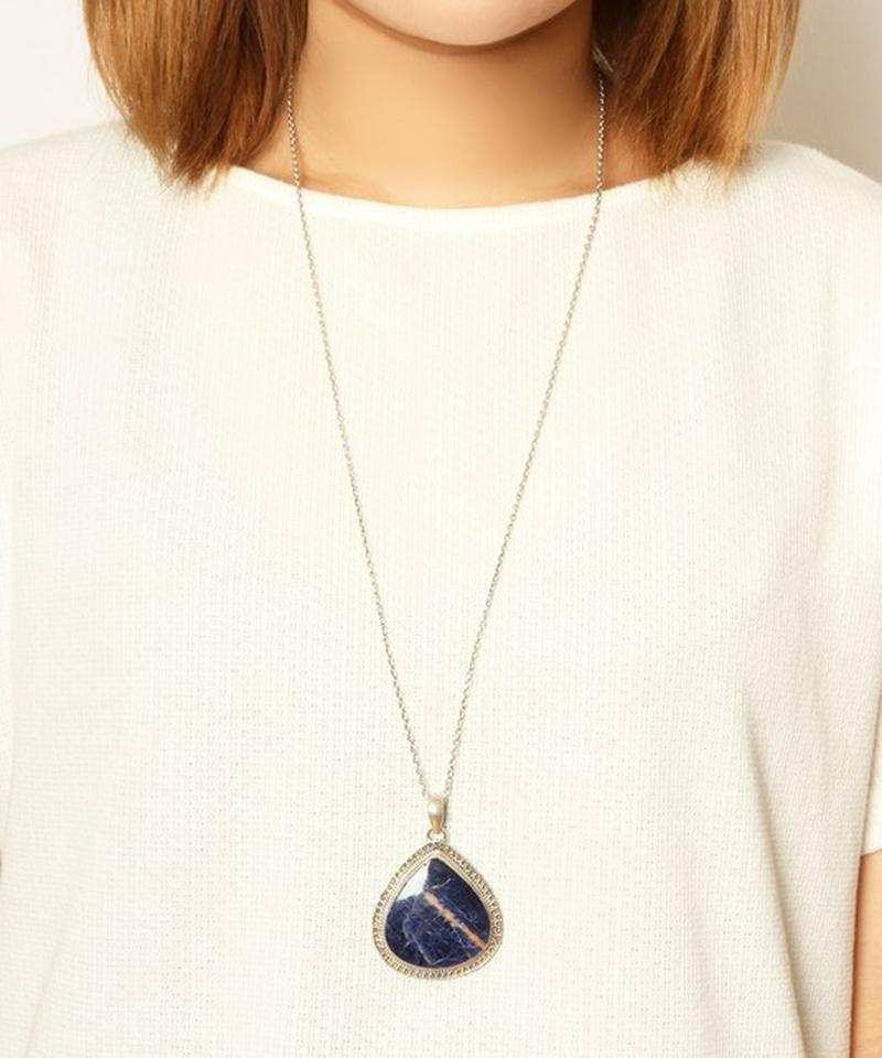 【フランス買付】ソーダライト三角ネックレス