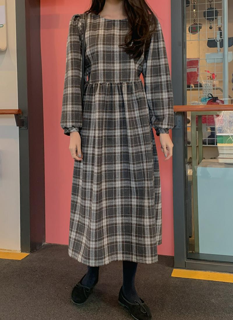 チェックロングワンピース