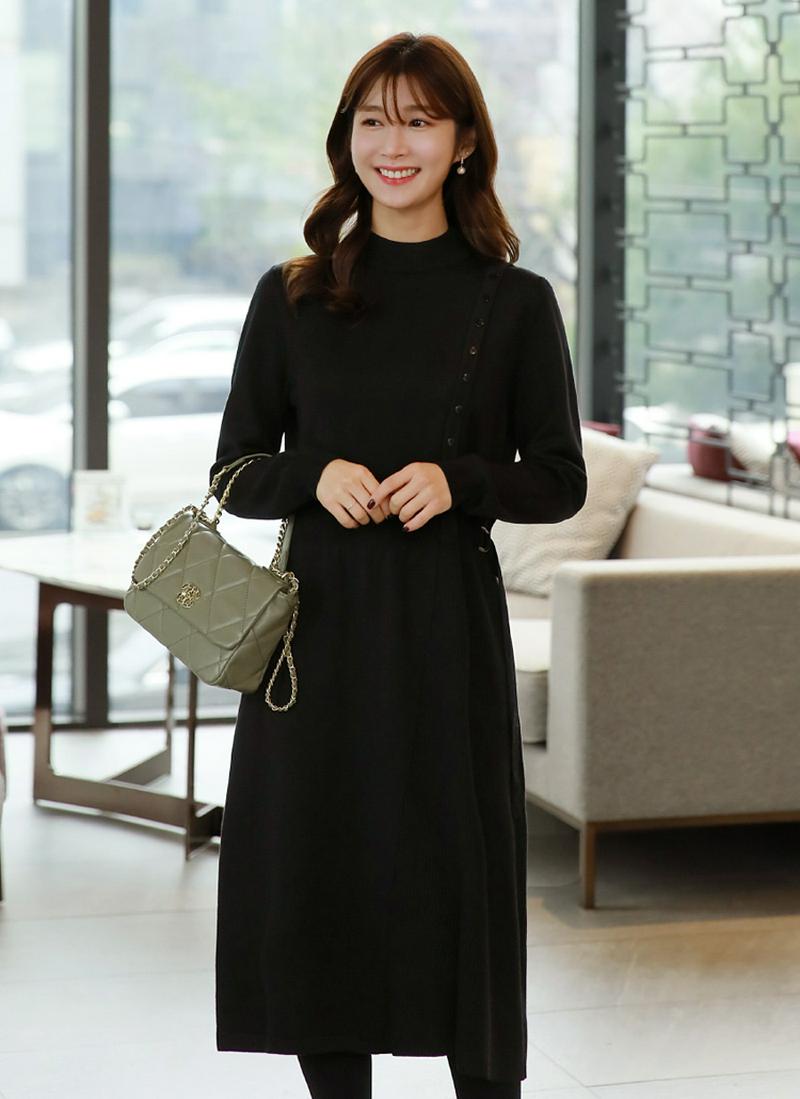 サイドボタンベルトニットワンピース