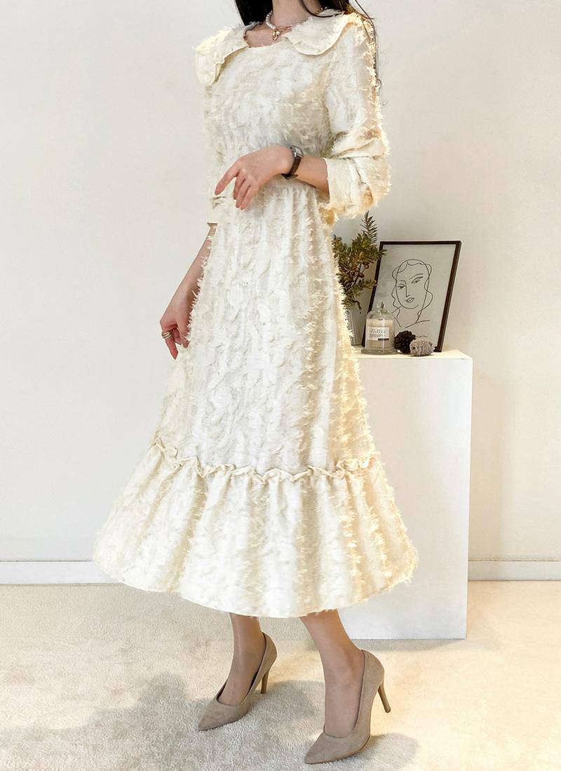 セーラーカラーフリルワンピース