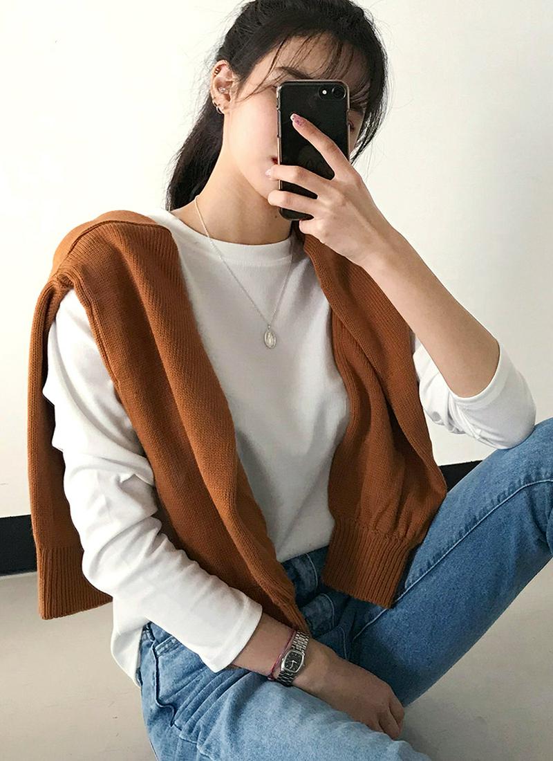 ソリッドカラーラウンドヘムTシャツ・全4色