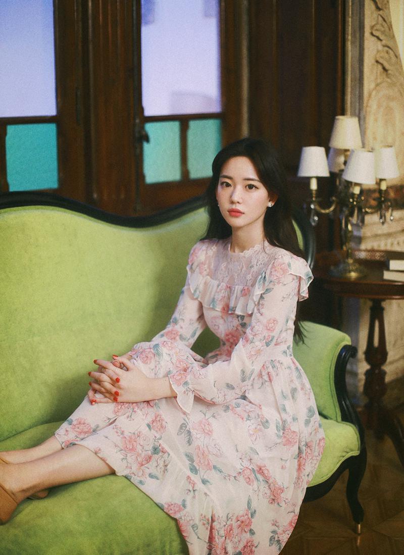 レースパネルフローラルワンピース