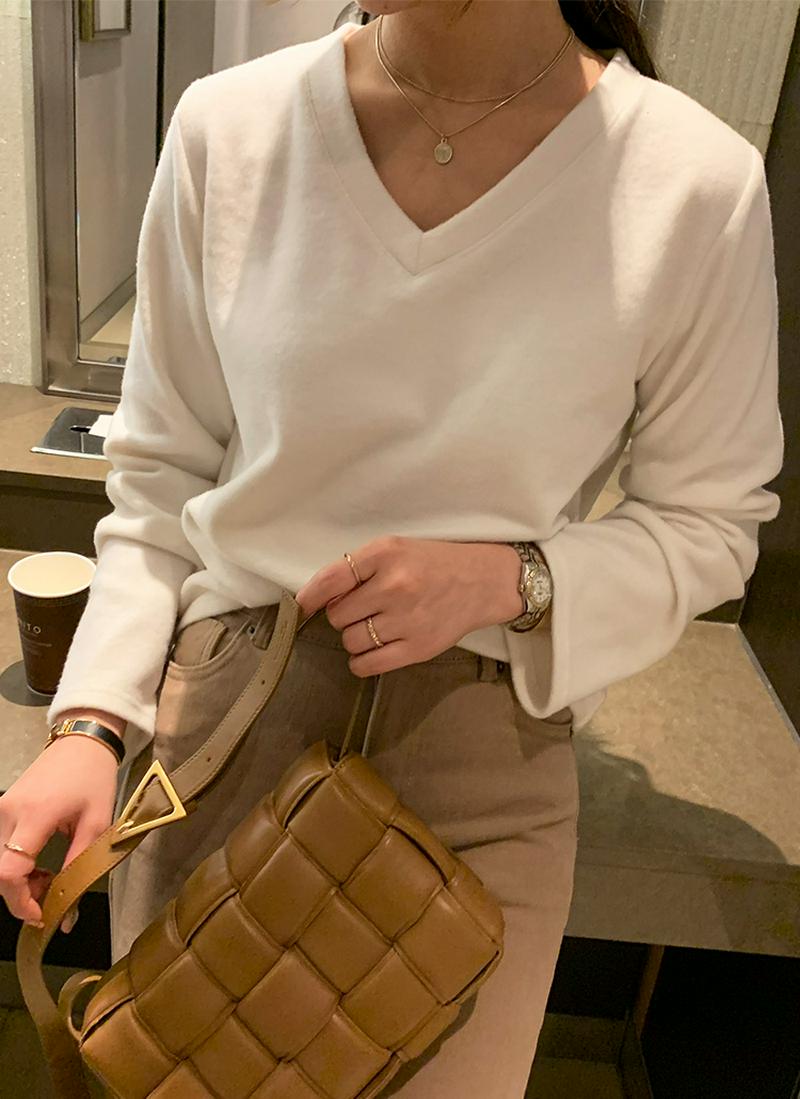 起毛VネックTシャツ
