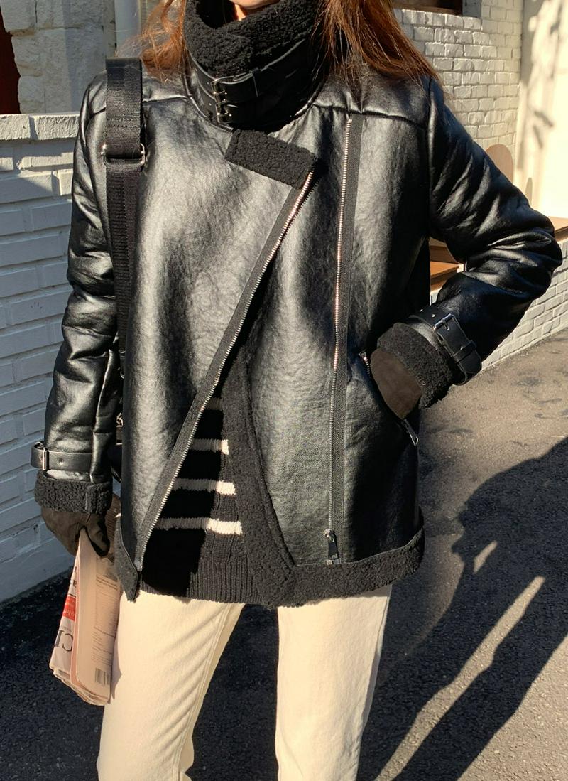 フェイクレザーベルトネックジャケット