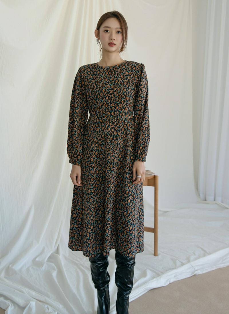 ラウンドネック花柄ワンピース
