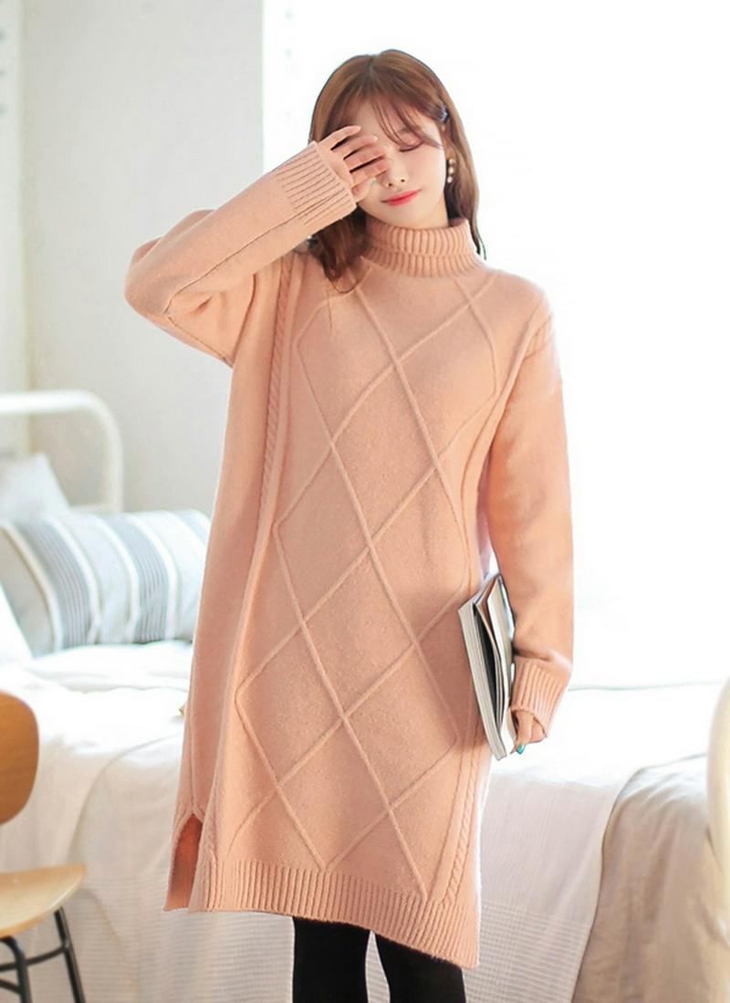 ハイネックニットワンピース