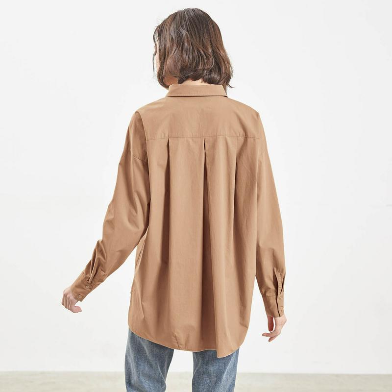 【ＳＴＹＬＥ　ＳＮＡＰコラボチラシ掲載】張りは七難隠すニットインも決まるチュニックシャツ