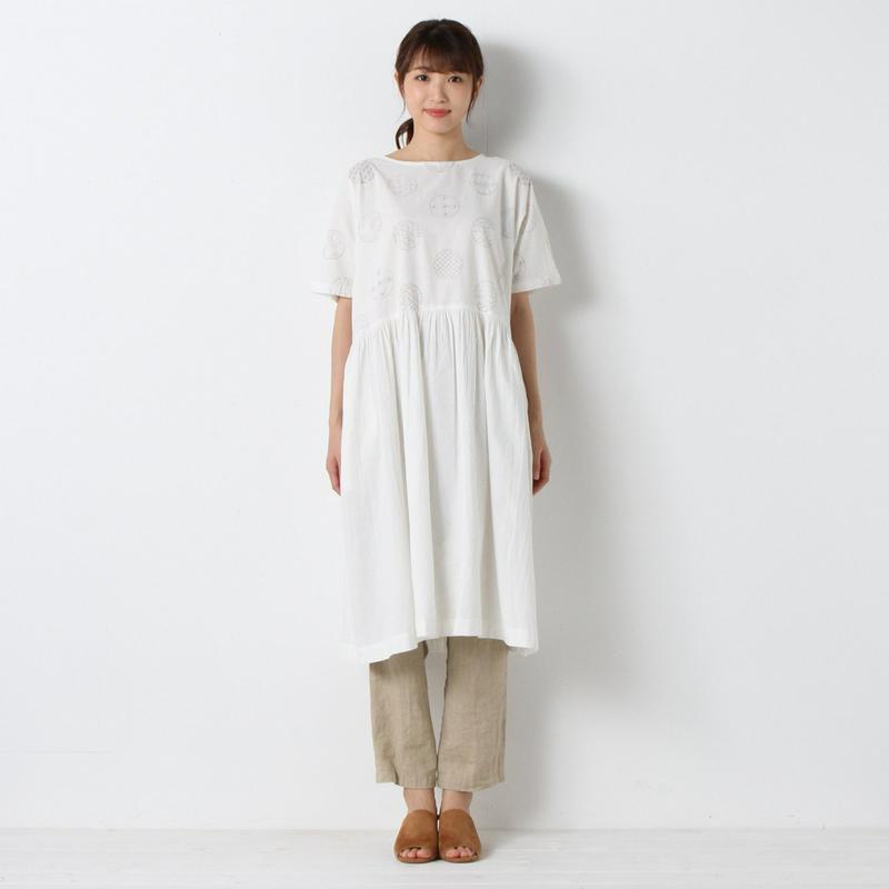 刺繍使いドロップショルダーワンピース