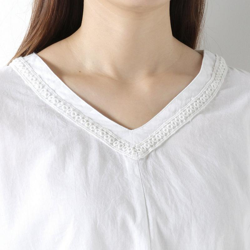 【３／２５（水）で販売終了】Ｖネックハシゴレースブラウス【Ｍ～４Ｌ】