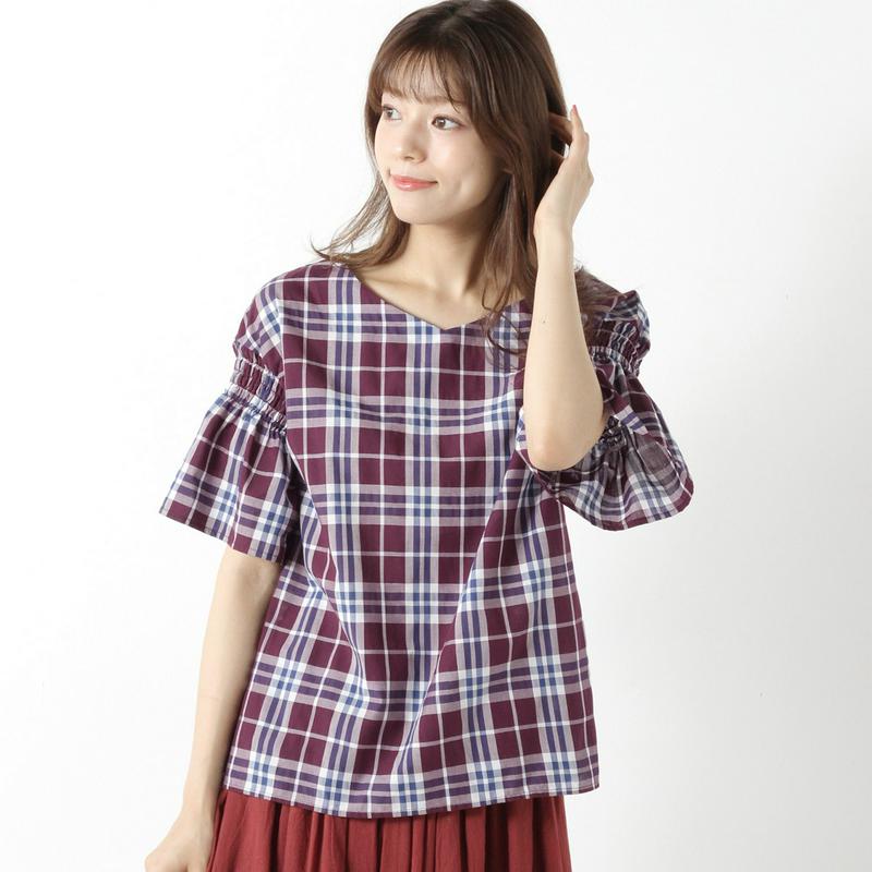 【３／２５（水）で販売終了】袖シャーリングブラウス